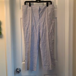 Petite Sophisticate size 14 searsucker crop pants
